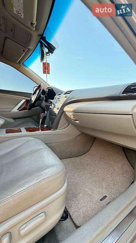 Седан Toyota Camry 2008 в Надвірній