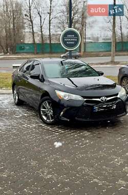 Седан Toyota Camry 2015 в 