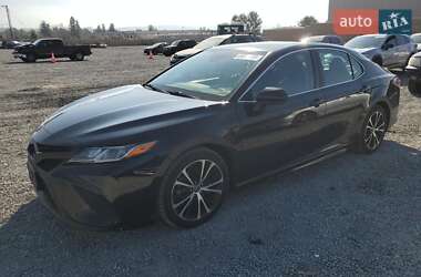 Toyota Camry 2019