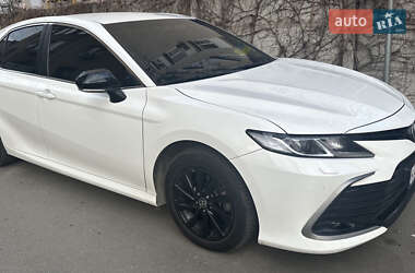 Седан Toyota Camry 2021 в 