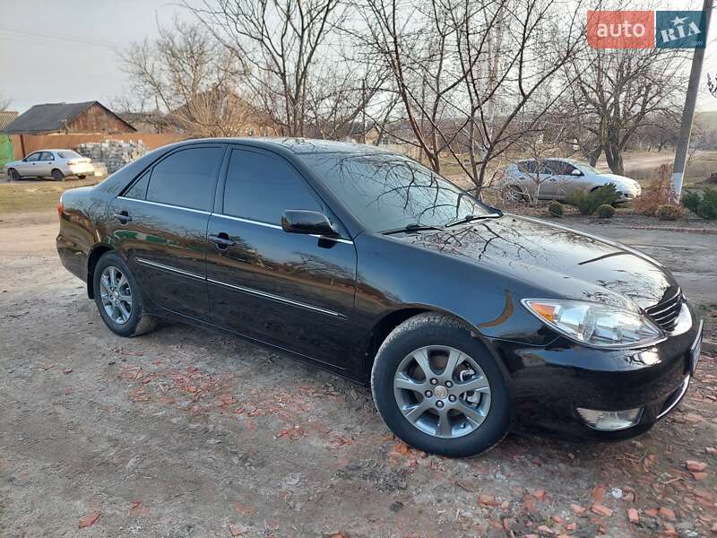 Седан Toyota Camry 2004 в Лозовой