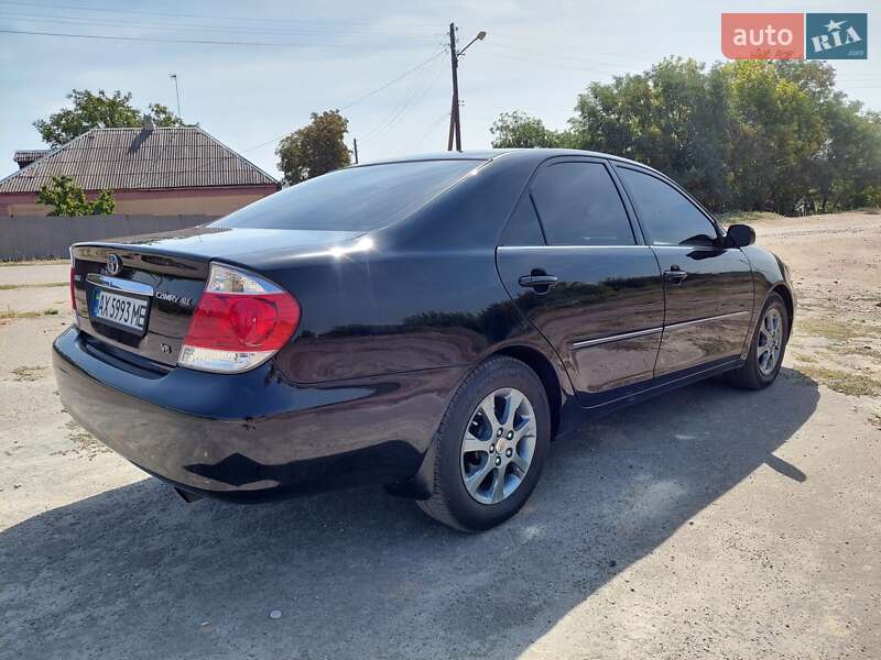 Седан Toyota Camry 2004 в Лозовой