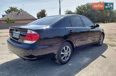 Седан Toyota Camry 2004 в 