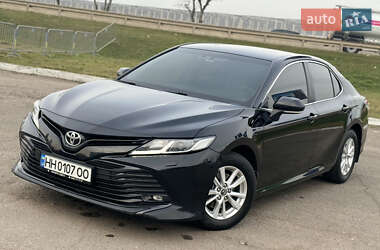 Седан Toyota Camry 2018 в Одессе