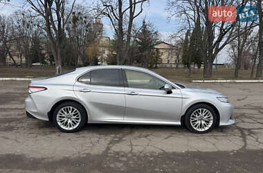 Седан Toyota Camry 2018 в Харькове