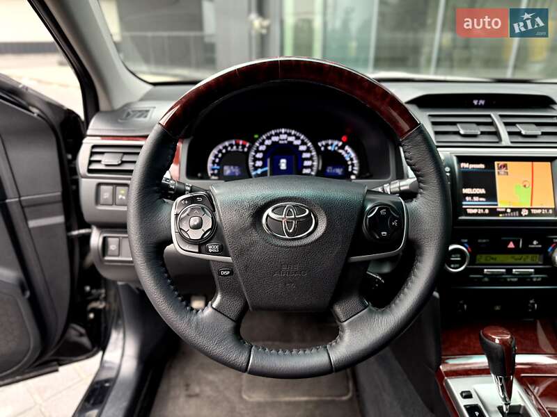 Седан Toyota Camry 2012 в Львове