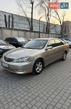 Седан Toyota Camry 2005 в Запорожье