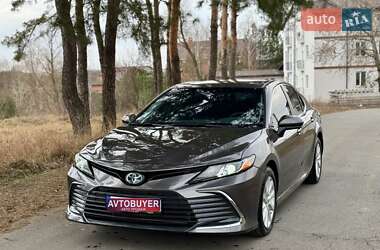 Седан Toyota Camry 2021 в Киеве