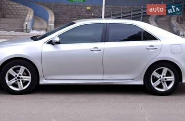 Седан Toyota Camry 2014 в 