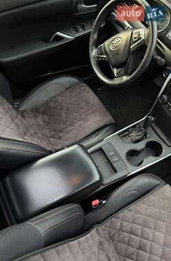 Седан Toyota Camry 2014 в 