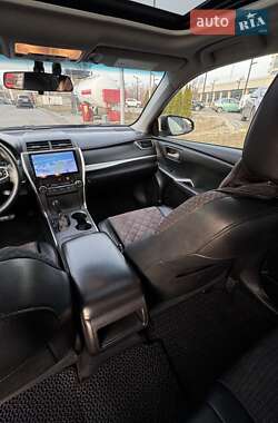 Седан Toyota Camry 2014 в 