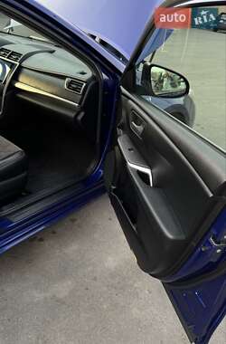 Седан Toyota Camry 2014 в 