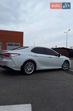 Седан Toyota Camry 2018 в 