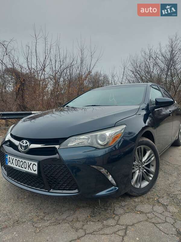 Toyota Camry 2016