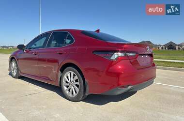 Седан Toyota Camry 2022 в 