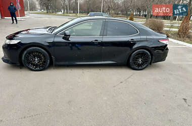 Седан Toyota Camry 2019 в 