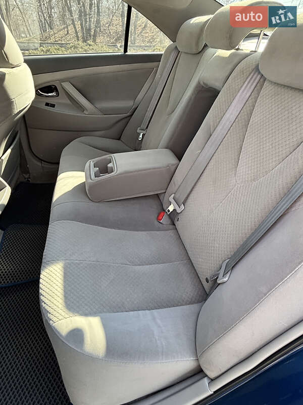 Седан Toyota Camry 2007 в Черкасах