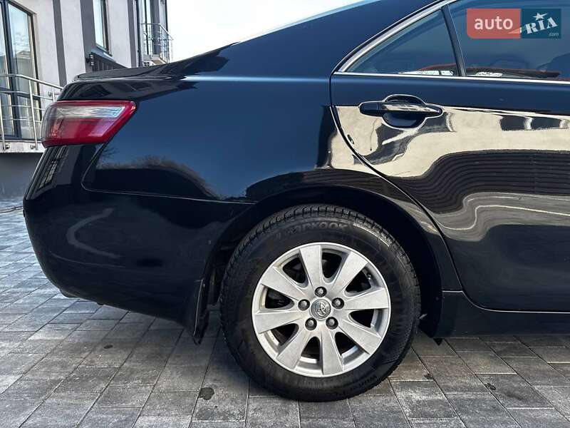Седан Toyota Camry 2006 в Киеве
