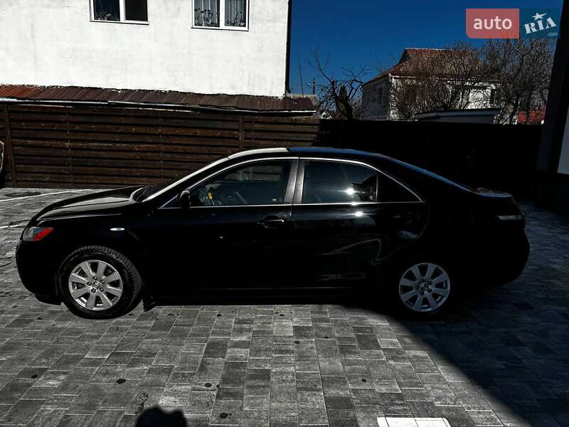 Седан Toyota Camry 2006 в Киеве