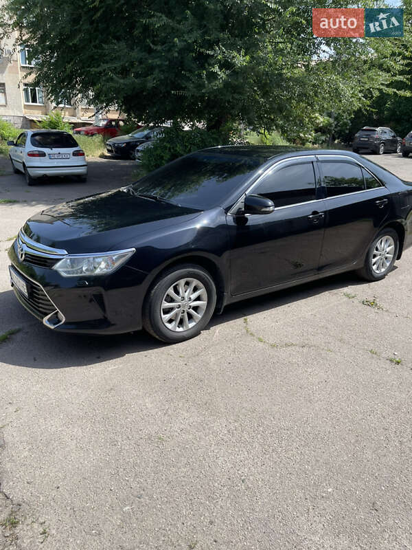 Седан Toyota Camry 2016 в 