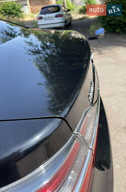Седан Toyota Camry 2016 в 