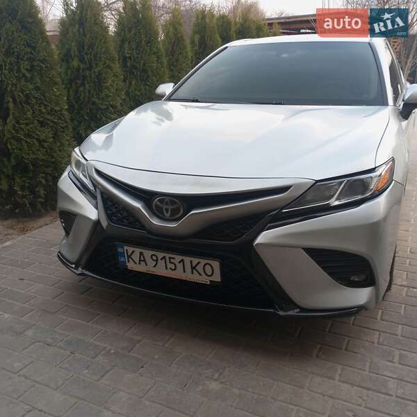 Toyota Camry 2017