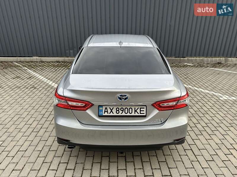 Седан Toyota Camry 2018 в Харкові