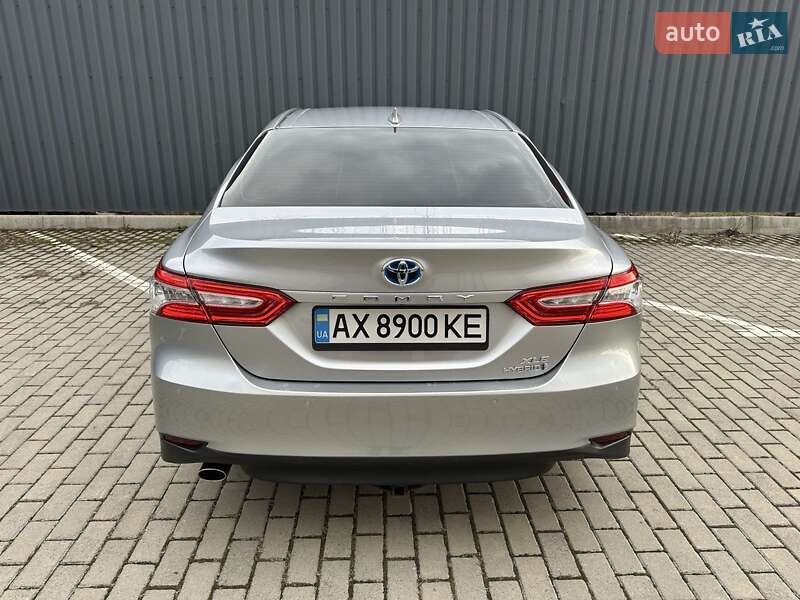 Седан Toyota Camry 2018 в Харкові