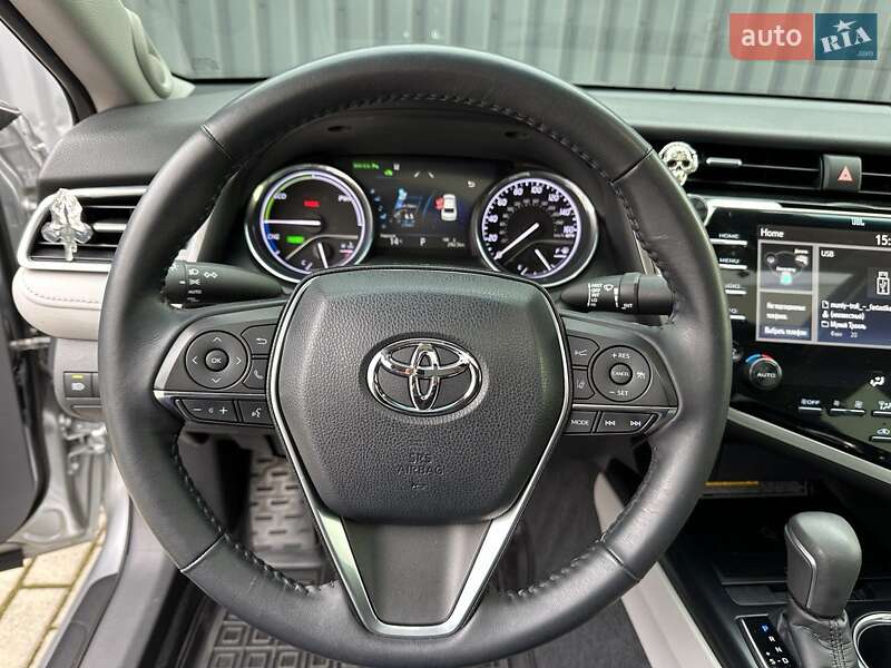 Седан Toyota Camry 2018 в Харкові