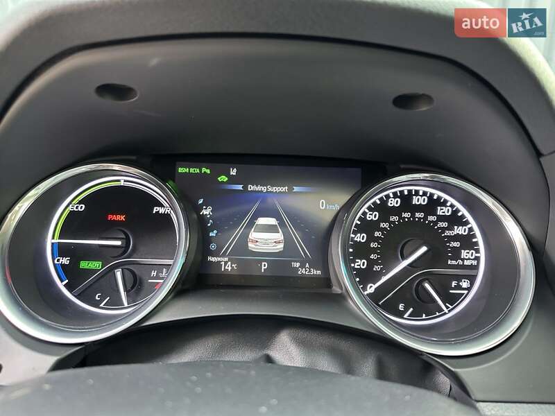 Седан Toyota Camry 2018 в Харкові