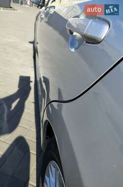 Седан Toyota Camry 2015 в 