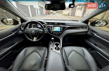 Седан Toyota Camry 2017 в 