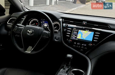 Седан Toyota Camry 2017 в 