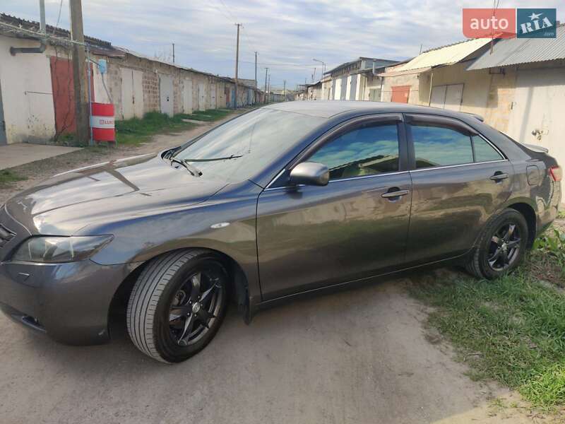 Седан Toyota Camry 2008 в Желтых Водах