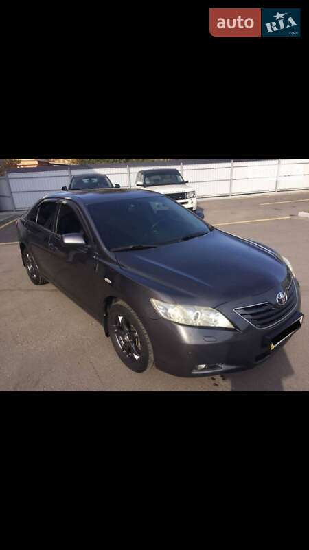 Седан Toyota Camry 2008 в Желтых Водах