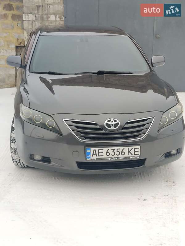Седан Toyota Camry 2008 в Желтых Водах
