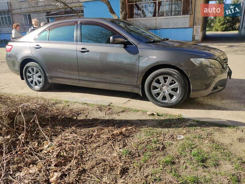 Седан Toyota Camry 2008 в Желтых Водах