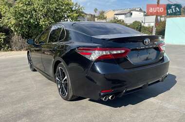 Седан Toyota Camry 2018 в 
