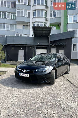 Седан Toyota Camry 2017 в 