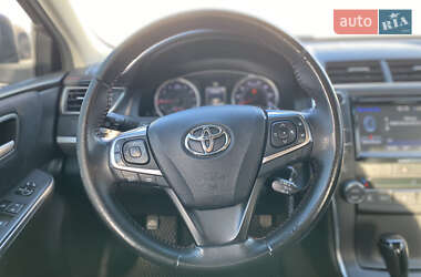 Седан Toyota Camry 2017 в 