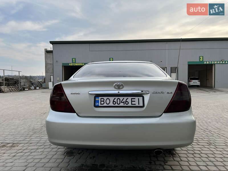 Седан Toyota Camry 2002 в Чорткові