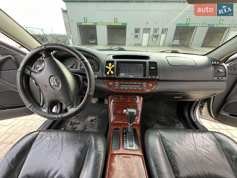 Седан Toyota Camry 2002 в Чорткові