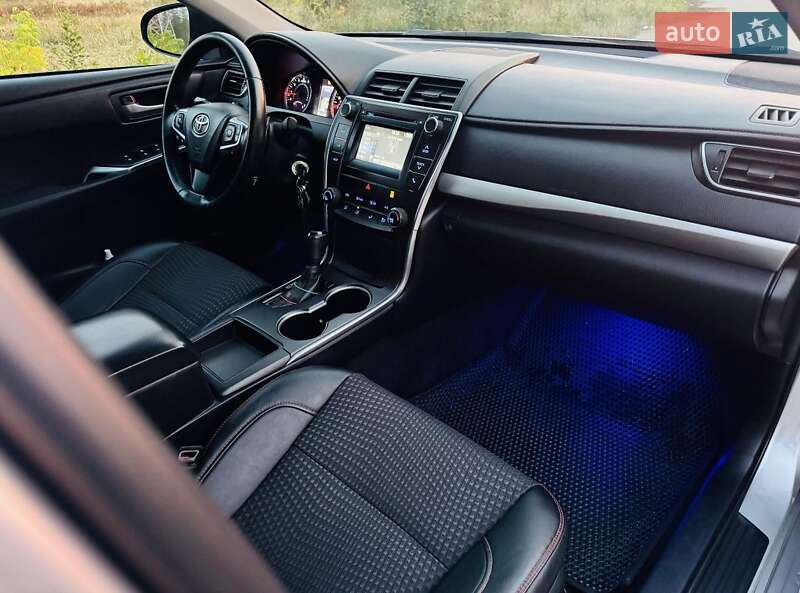 Седан Toyota Camry 2014 в Києві