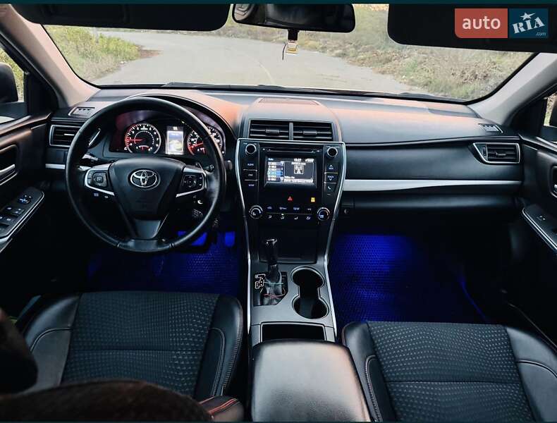 Седан Toyota Camry 2014 в Києві