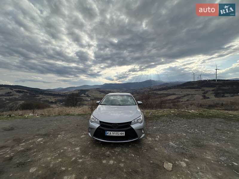 Седан Toyota Camry 2014 в Києві