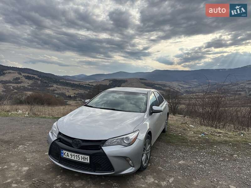 Седан Toyota Camry 2014 в Києві