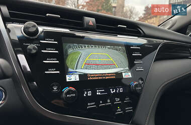 Седан Toyota Camry 2020 в 