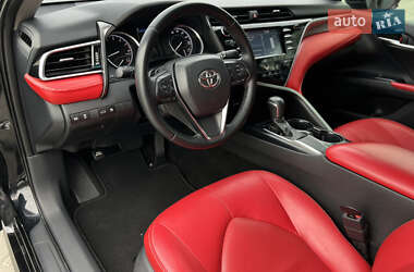 Седан Toyota Camry 2017 в 