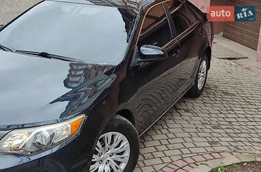 Седан Toyota Camry 2013 в 