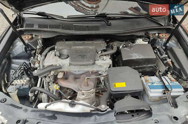 Седан Toyota Camry 2013 в 